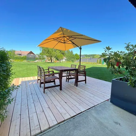 & In Der Gamlitzerstrasse شقة إيهرينهاوزين