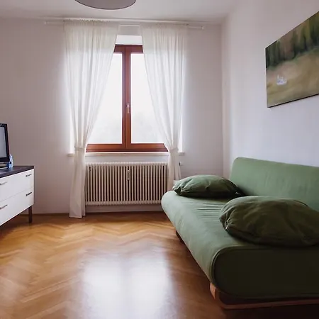 Zimmer & Appartements In Der Gamlitzerstrasse *